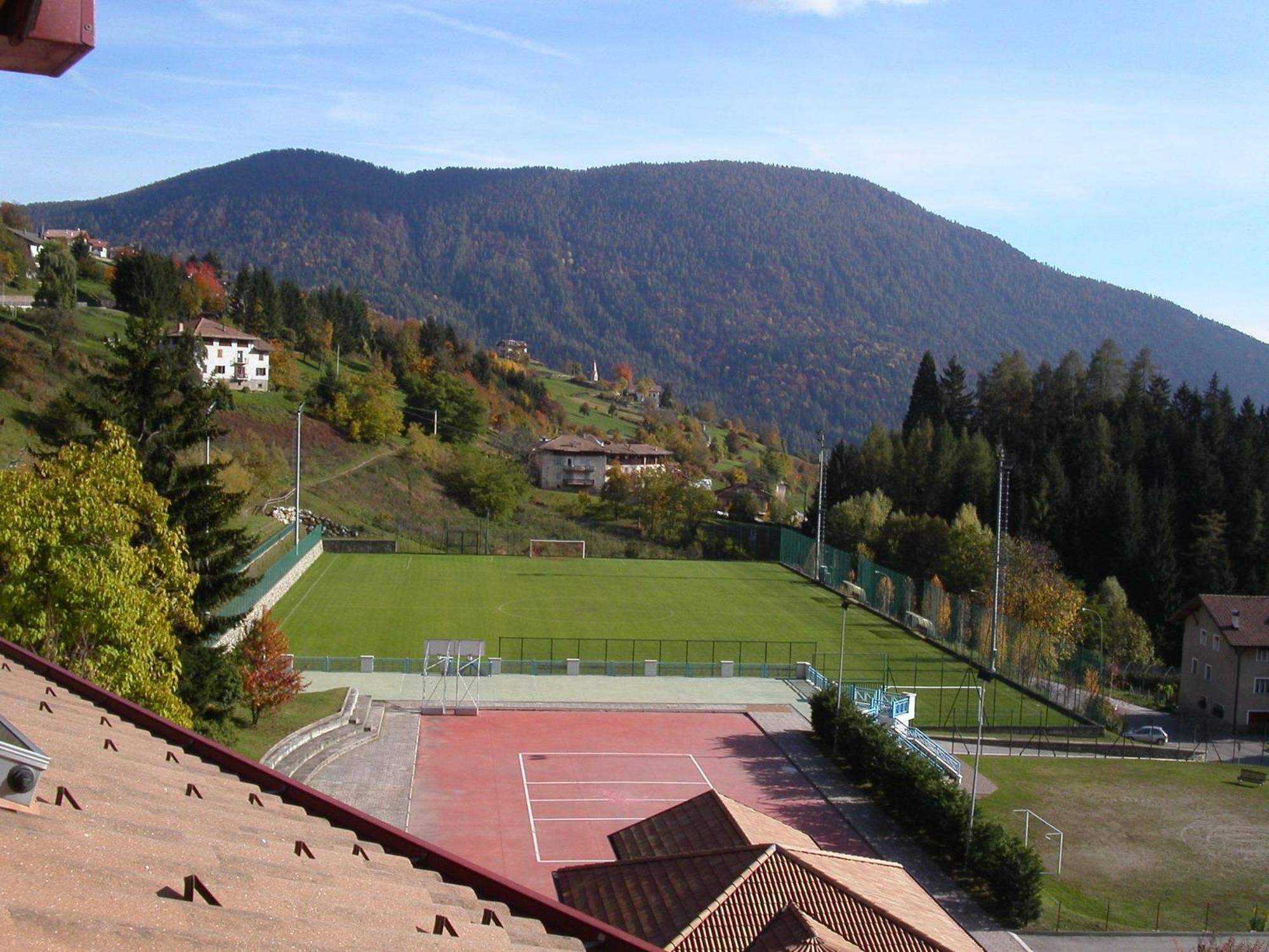 Alpen Garten Hotel Margherita 루모 외부 사진