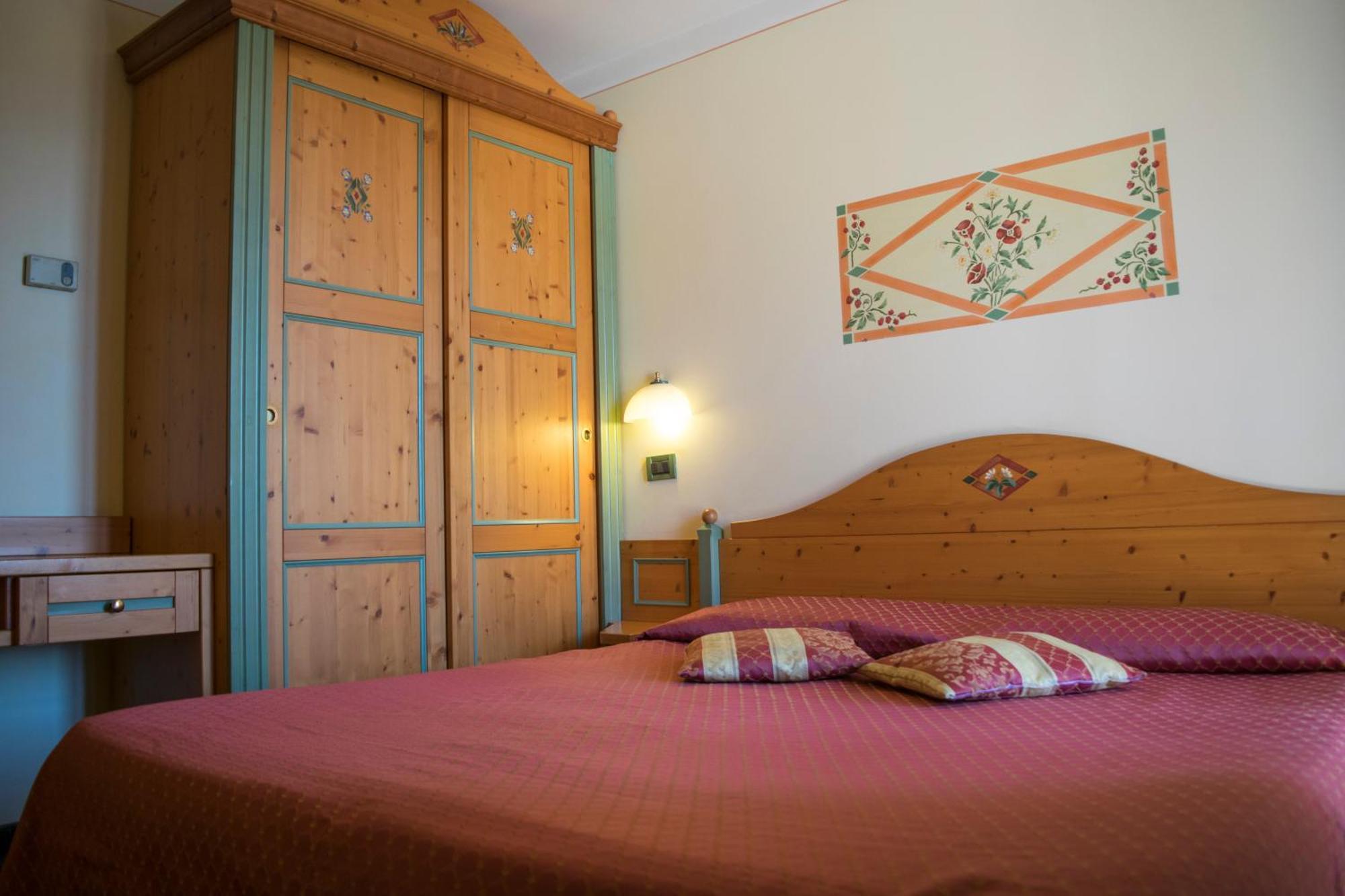 Alpen Garten Hotel Margherita 루모 객실 사진