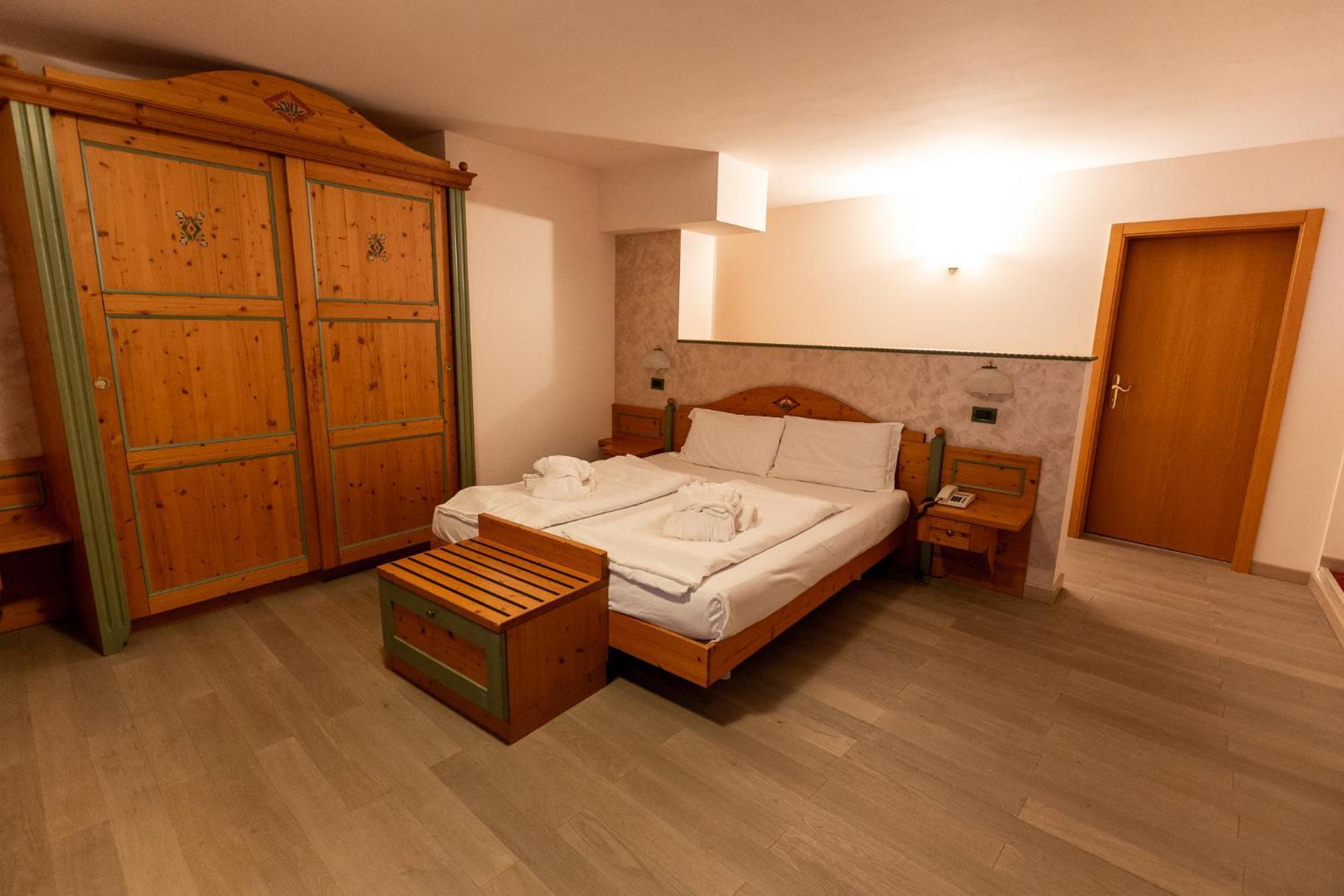 Alpen Garten Hotel Margherita 루모 외부 사진