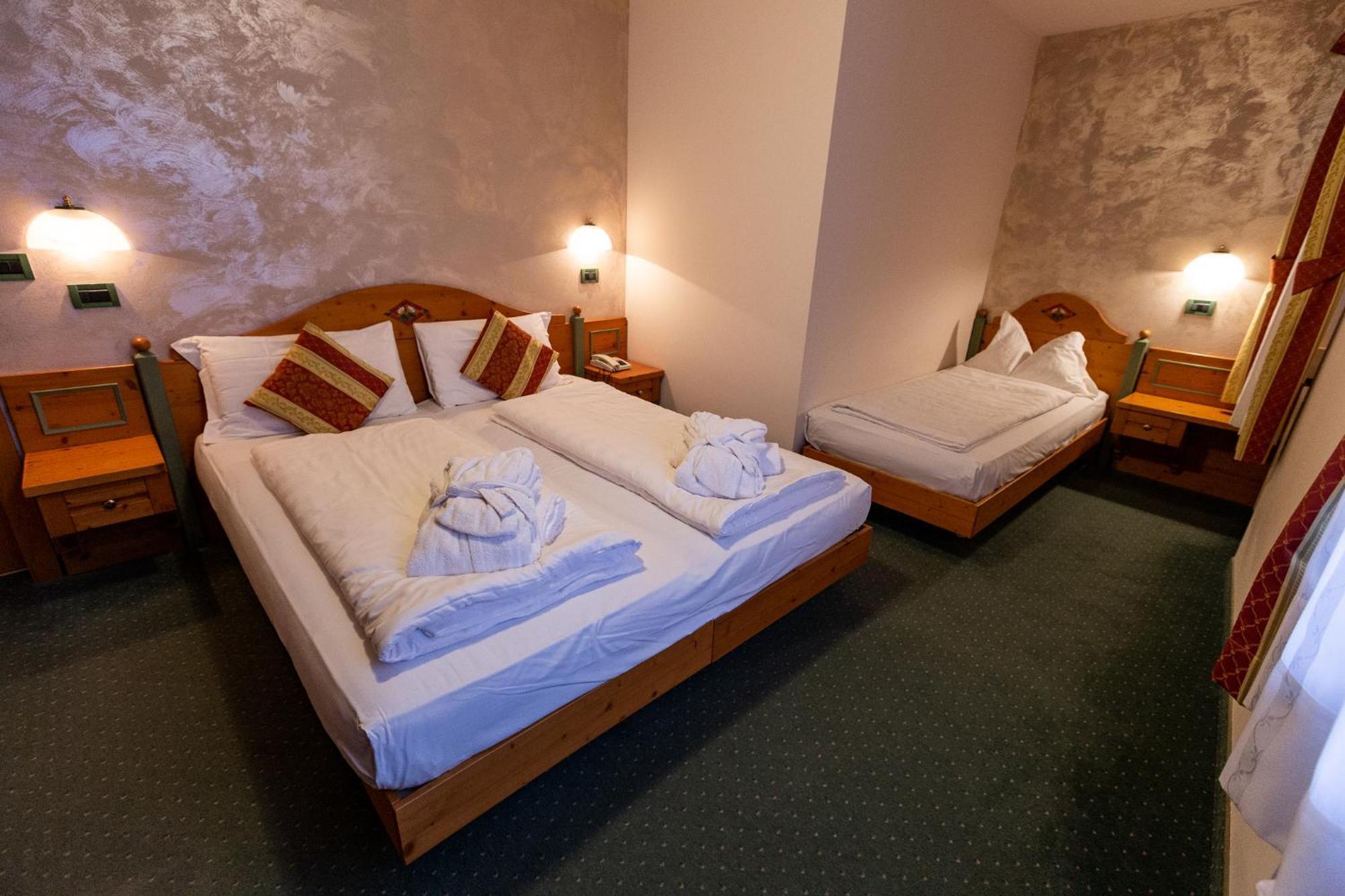 Alpen Garten Hotel Margherita 루모 외부 사진